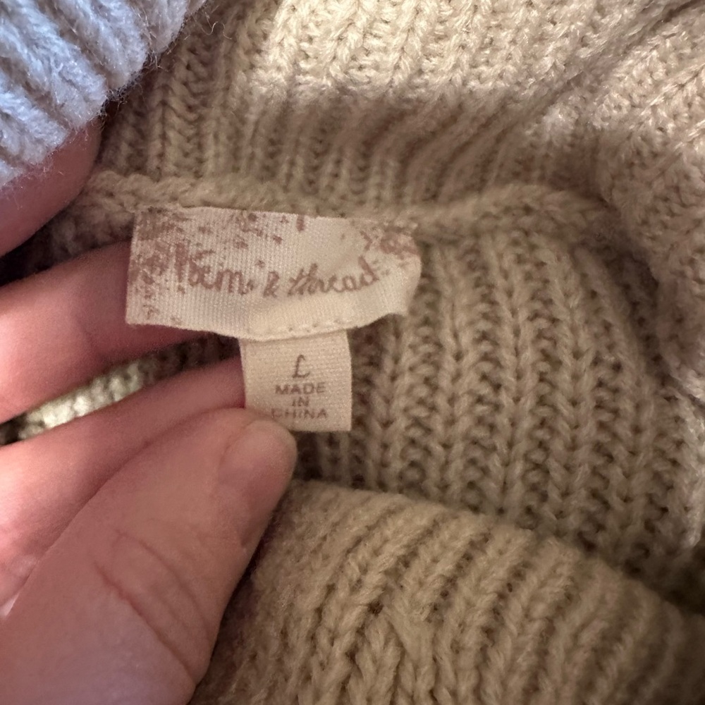 Elegant Cream Cable Knit Sweater Dress - Picture 5 of 6